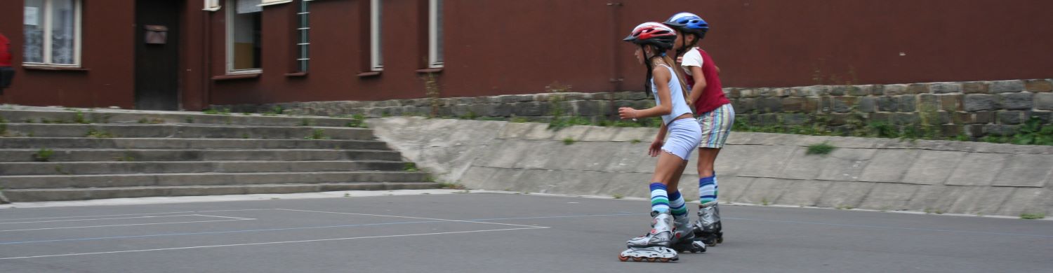Děti se na inline bruslích učí velice rychle
